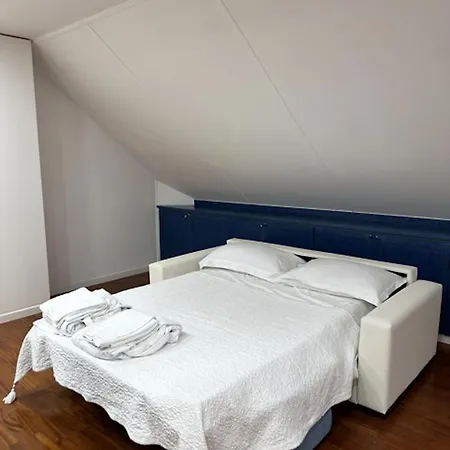 Penthouse Mimose مولفيتا